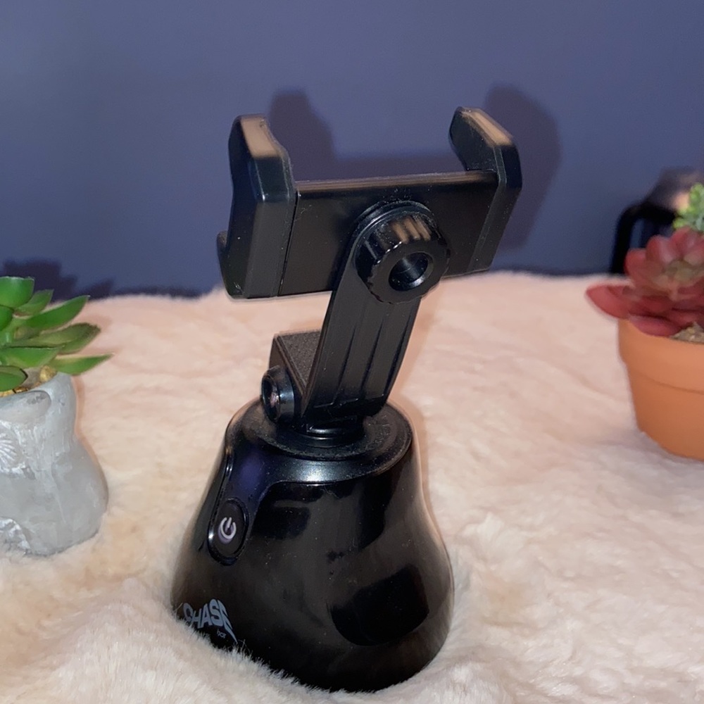 Chase Bluetooth - tracking tripod.